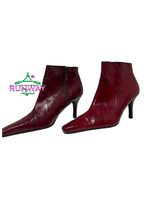 Maroon Pointed Bow Heels