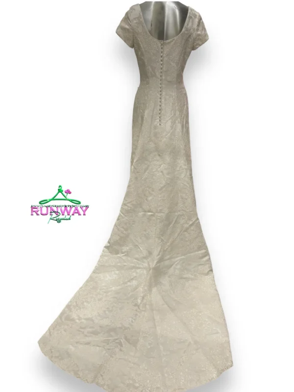 Off white wedding dress - Image 3