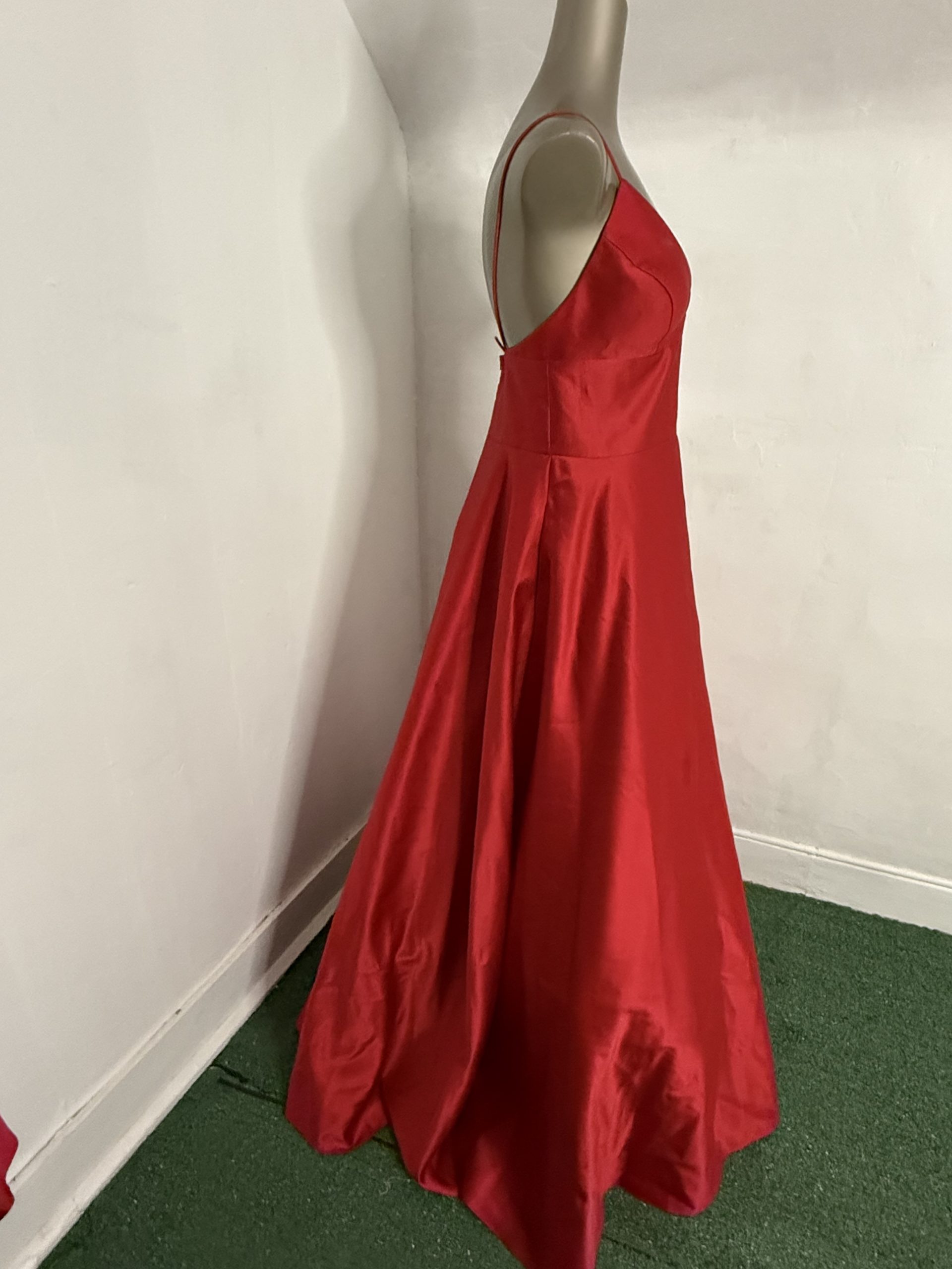 Betsey & Adams Red Gown Size 12 Side Profile